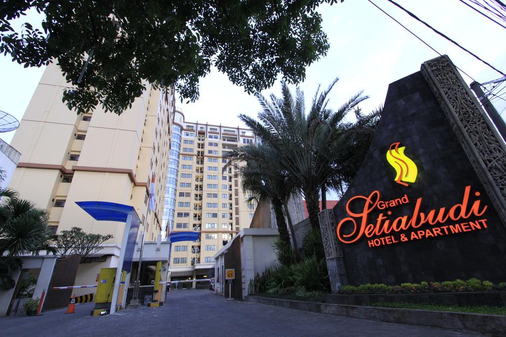 Grand Setiabudi Hotel Bandung Esterno foto